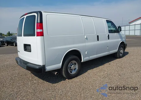 2019 Chevrolet Express 2500 Work Van из США, поврежденный, VIN 1GCWGAFG7K1217784